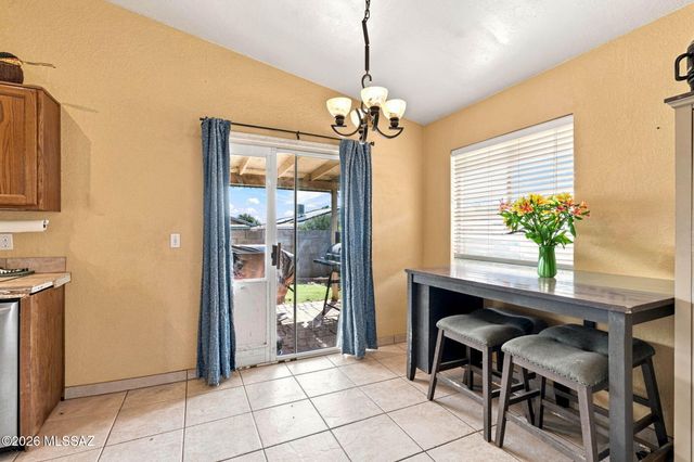 8966 E Alderpoint Way, Tucson, AZ 85730
