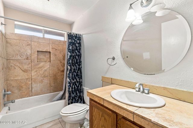 8966 E Alderpoint Way, Tucson, AZ 85730