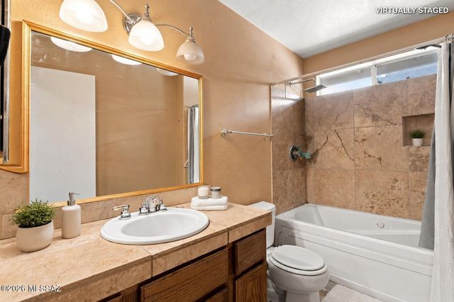 8966 E Alderpoint Way, Tucson, AZ 85730