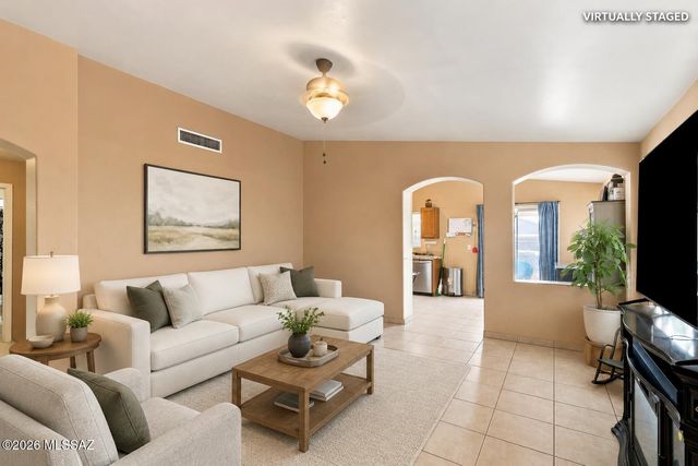 8966 E Alderpoint Way, Tucson, AZ 85730