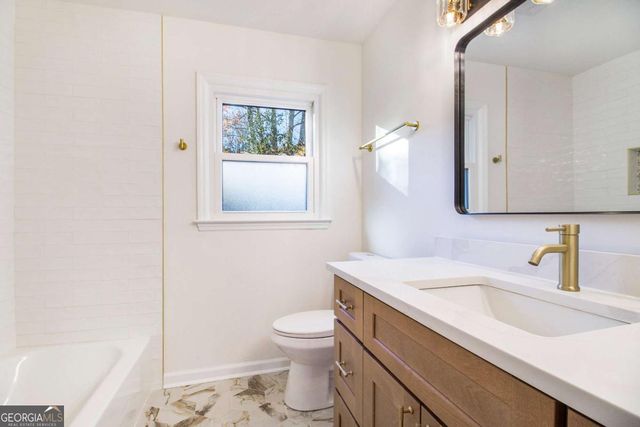 1208 Dunbrooke Lane, Atlanta, GA 30338