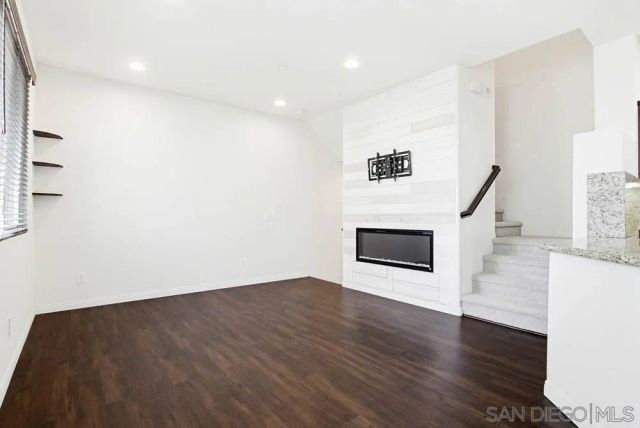 5069 Cascade Way 101, Oceanside, CA 92057