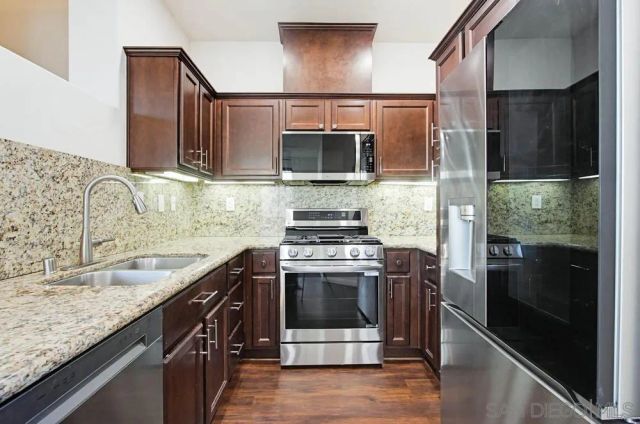 5069 Cascade Way 101, Oceanside, CA 92057