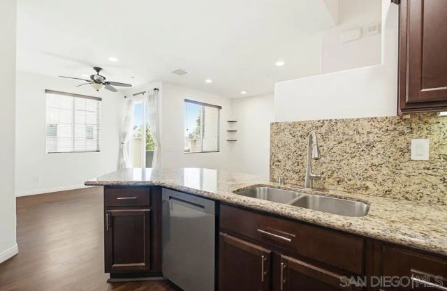 5069 Cascade Way 101, Oceanside, CA 92057