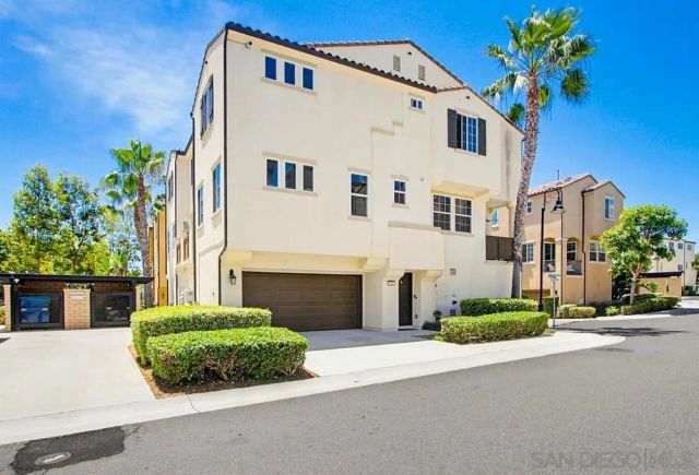 5069 Cascade Way 101, Oceanside, CA 92057