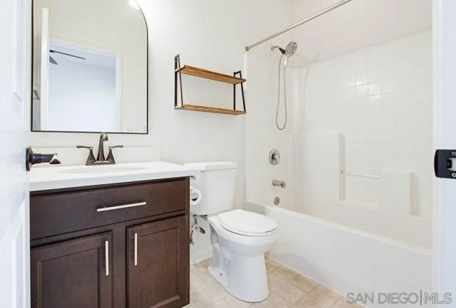 5069 Cascade Way 101, Oceanside, CA 92057