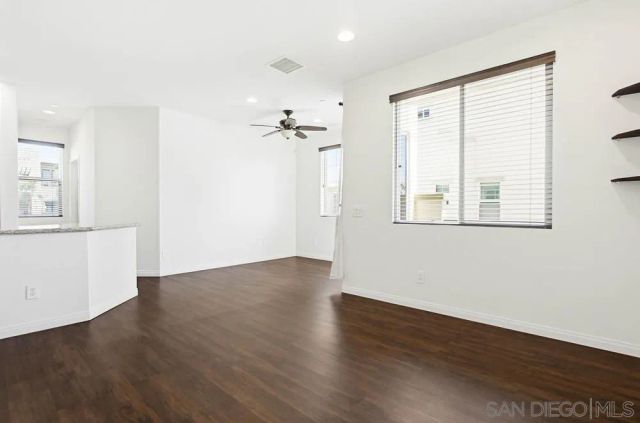 5069 Cascade Way 101, Oceanside, CA 92057