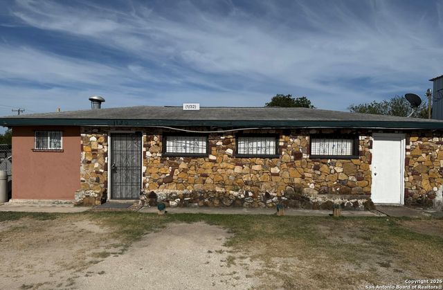 1130 Hampton, San Antonio, TX 78210