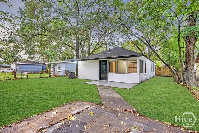 2405 New York Avenue, Savannah, GA 31404