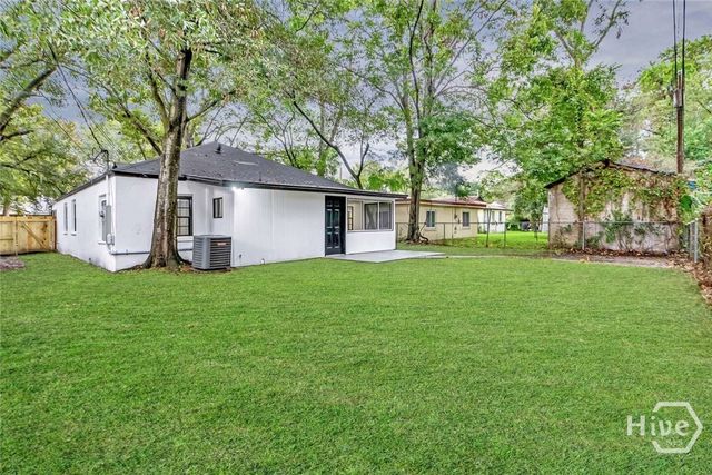 2405 New York Avenue, Savannah, GA 31404