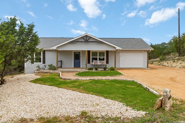 1060 POPLAR CT, Fischer, TX 78623