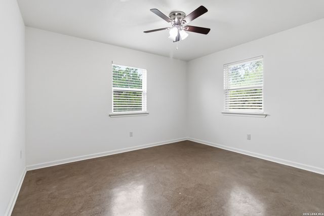 1060 POPLAR CT, Fischer, TX 78623