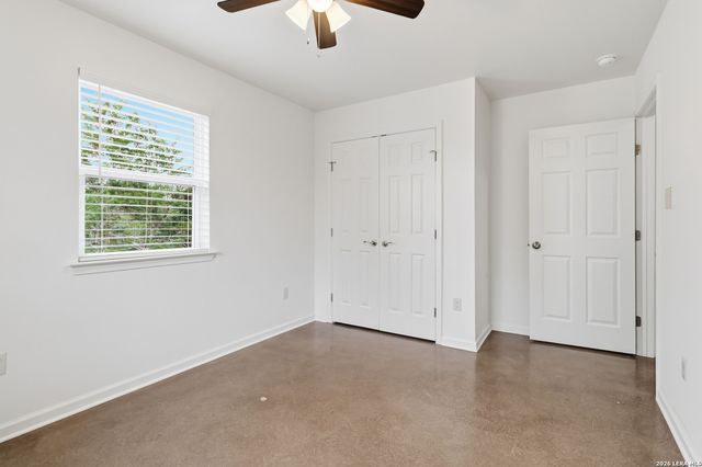 1060 POPLAR CT, Fischer, TX 78623