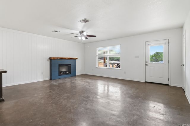 1060 POPLAR CT, Fischer, TX 78623