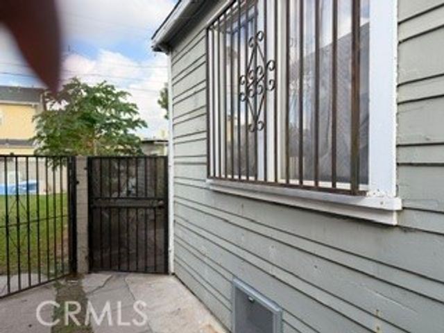 5723 Cimarron Street, Los Angeles, CA 90062