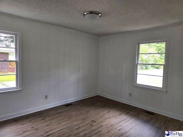 916 Fleetwood Dr, Mullins, SC 29574