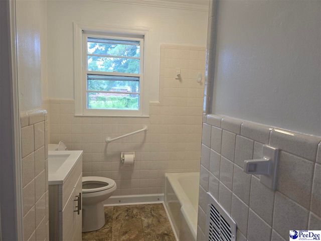 916 Fleetwood Dr, Mullins, SC 29574