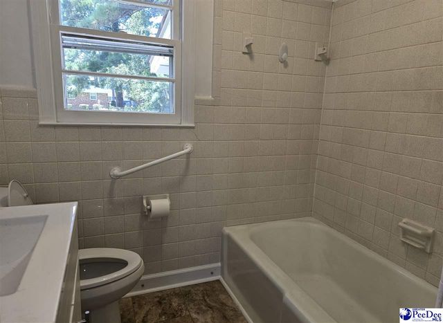 916 Fleetwood Dr, Mullins, SC 29574