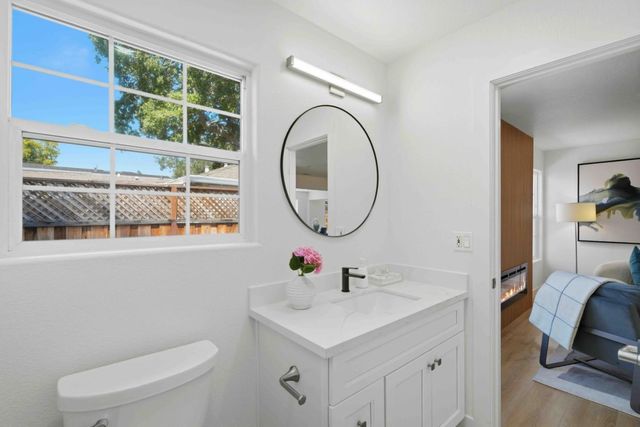 537 7th Avenue, Menlo Park, CA 94025