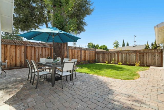 537 7th Avenue, Menlo Park, CA 94025