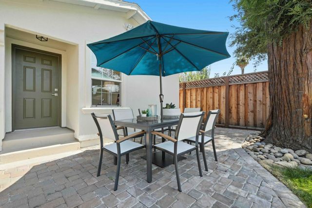 537 7th Avenue, Menlo Park, CA 94025