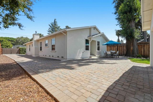537 7th Avenue, Menlo Park, CA 94025