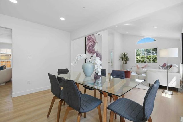 537 7th Avenue, Menlo Park, CA 94025