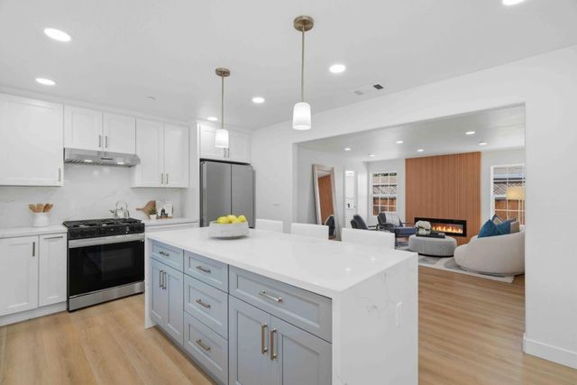 537 7th Avenue, Menlo Park, CA 94025