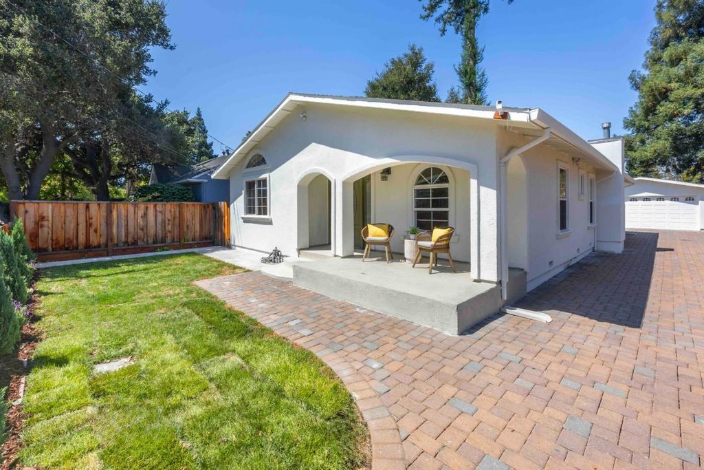 537 7th Avenue, Menlo Park, CA 94025