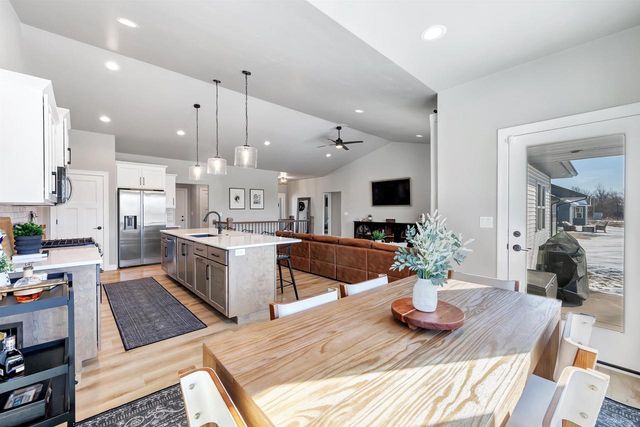 2531 S STELLITA CIRCLE, De Pere, WI 54115