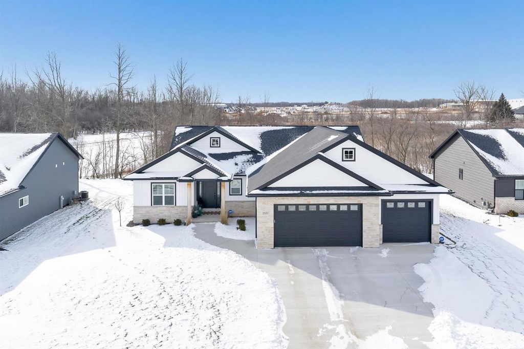 2531 S STELLITA CIRCLE, De Pere, WI 54115