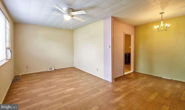 104 VERNON ST, Bordentown, NJ 08505