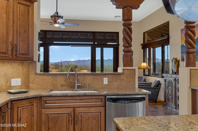 916 W Placita Quieta, Green Valley, AZ 85622