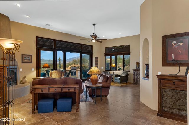 916 W Placita Quieta, Green Valley, AZ 85622