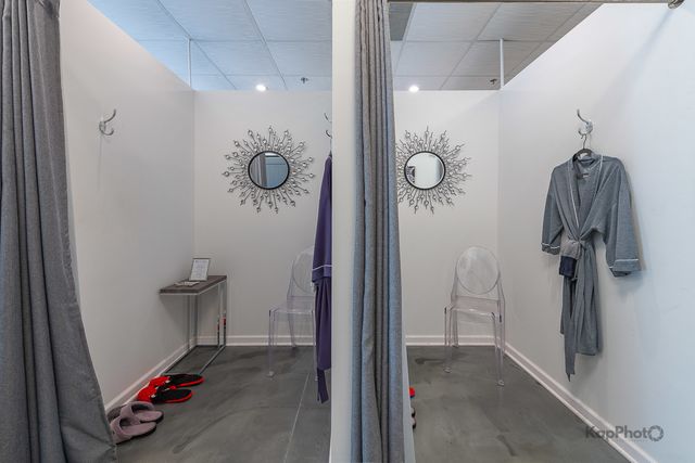 1215 W Madison Street, Chicago, IL 60607