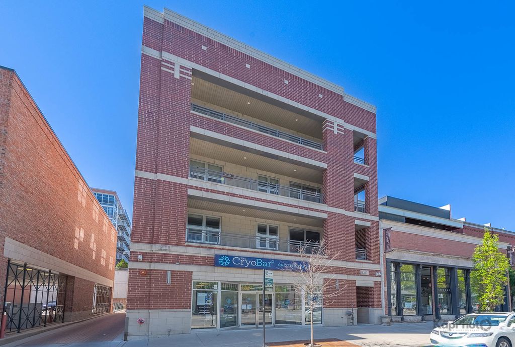 1215 W Madison Street, Chicago, IL 60607
