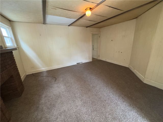 803 6th St, New Brighton, PA 15066