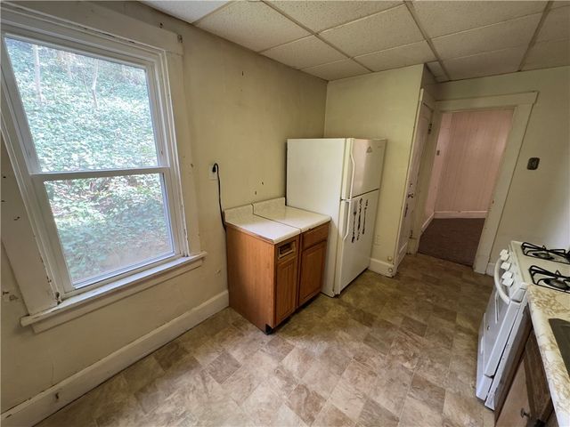 803 6th St, New Brighton, PA 15066