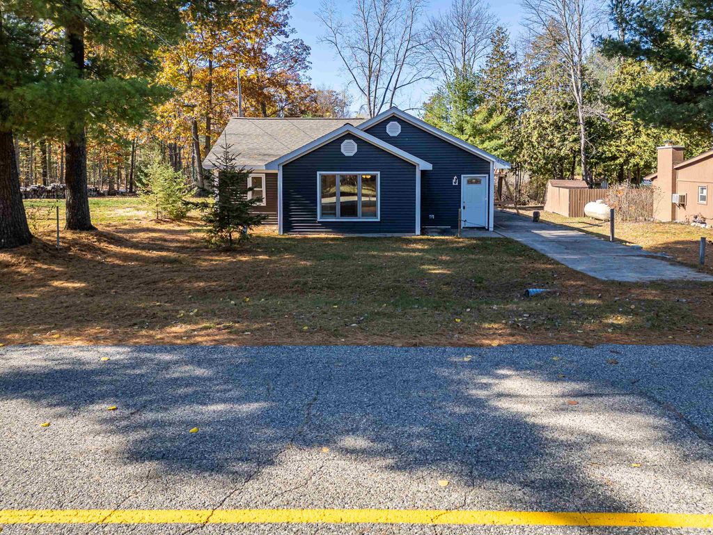 5827 Cedar Lake Road, Gladwin, MI 48624