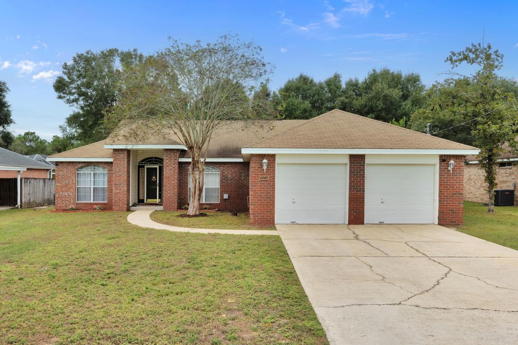 4749 Coronado Circle, Crestview, FL 32539