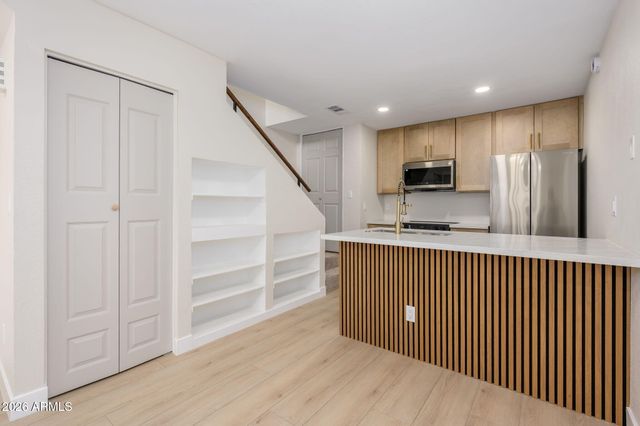 510 N ALMA SCHOOL Road 163, Mesa, AZ 85201