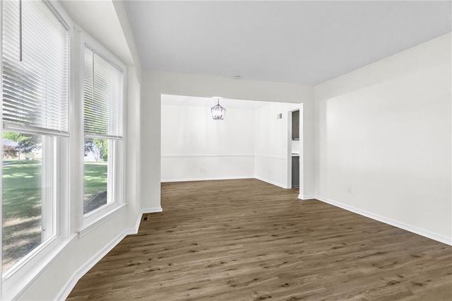 1405 NE 99th Street, Kansas City, MO 64155