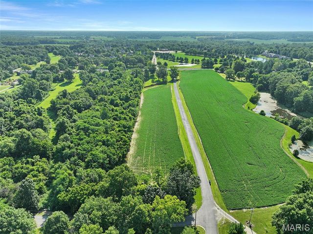 5303 N State Route 159, Edwardsville, IL 62025