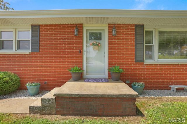 5303 N State Route 159, Edwardsville, IL 62025