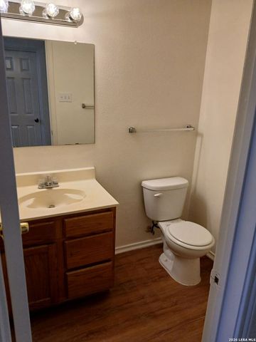 8005 COPPER TRAIL DR, San Antonio, TX 78244