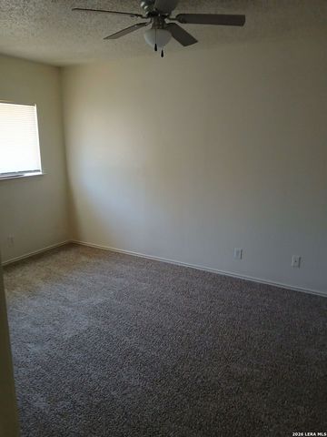 8005 COPPER TRAIL DR, San Antonio, TX 78244