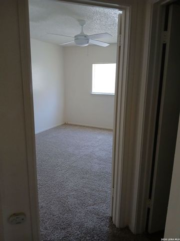 8005 COPPER TRAIL DR, San Antonio, TX 78244