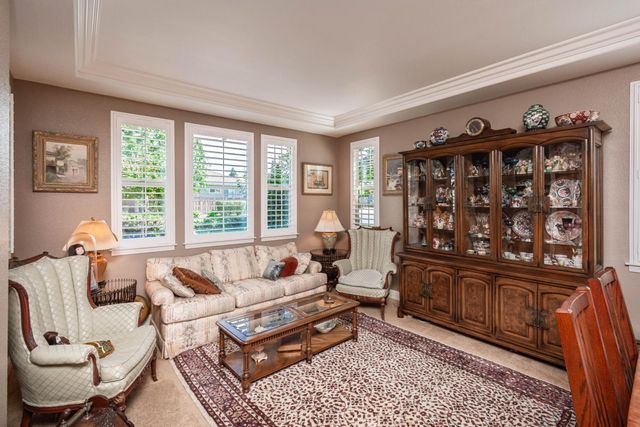 1136 Oak Valley Dr, Lincoln, CA 95648