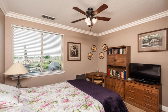 1136 Oak Valley Dr, Lincoln, CA 95648