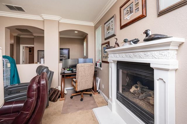 1136 Oak Valley Dr, Lincoln, CA 95648